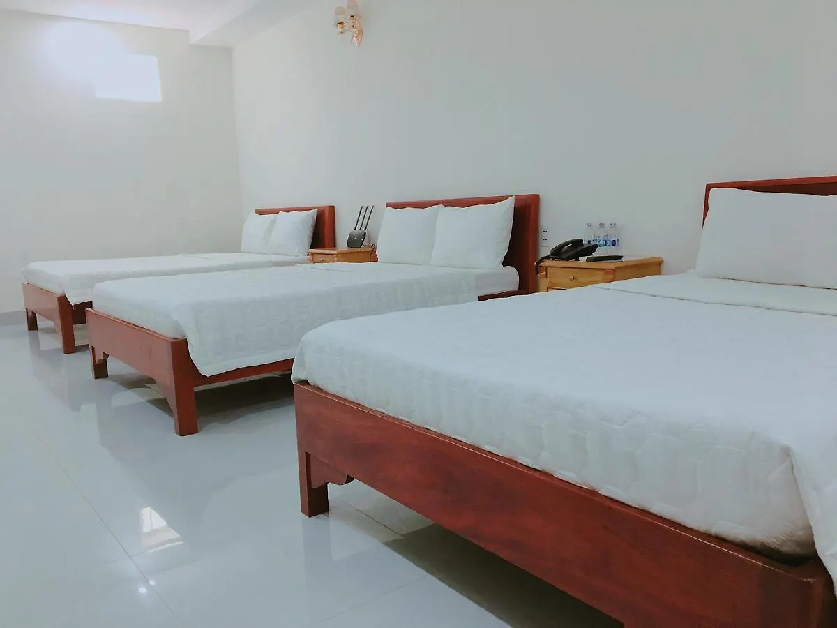Hung Binh Hotel Vung Tau 2*,  Vietnam