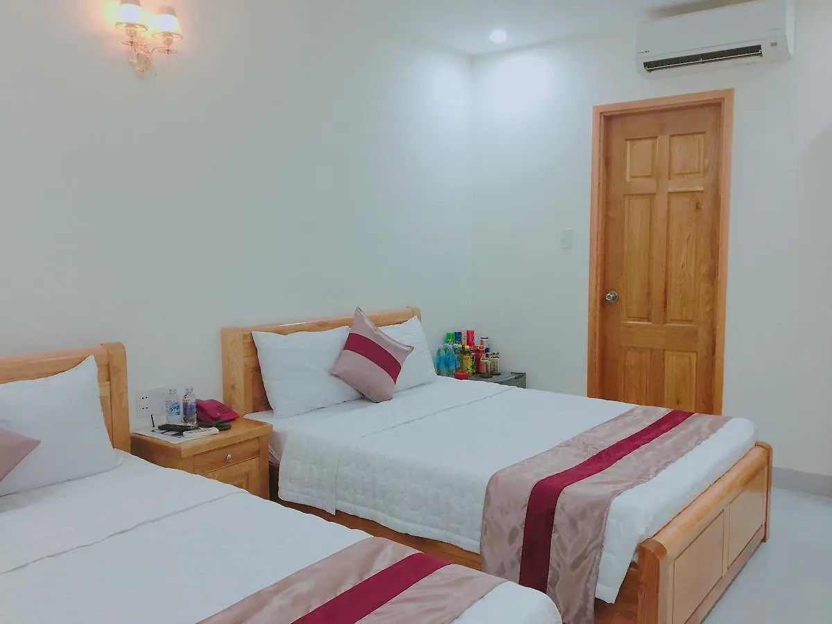 Hung Binh Hotel Vung Tau 2*,